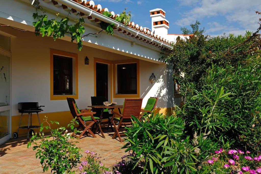 Vale Do Guizo: Casa Poente On The Contryside, Close By The Sea. อัลเจซูร์ ภายนอก รูปภาพ