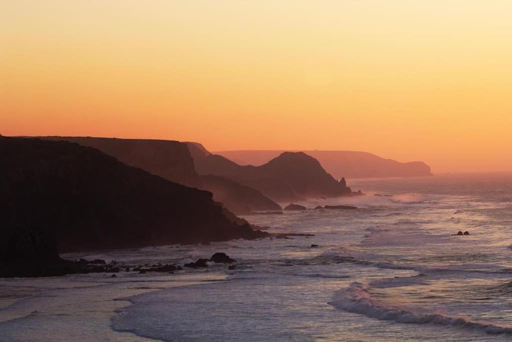 Vale Do Guizo: Casa Poente On The Contryside, Close By The Sea. อัลเจซูร์ ภายนอก รูปภาพ