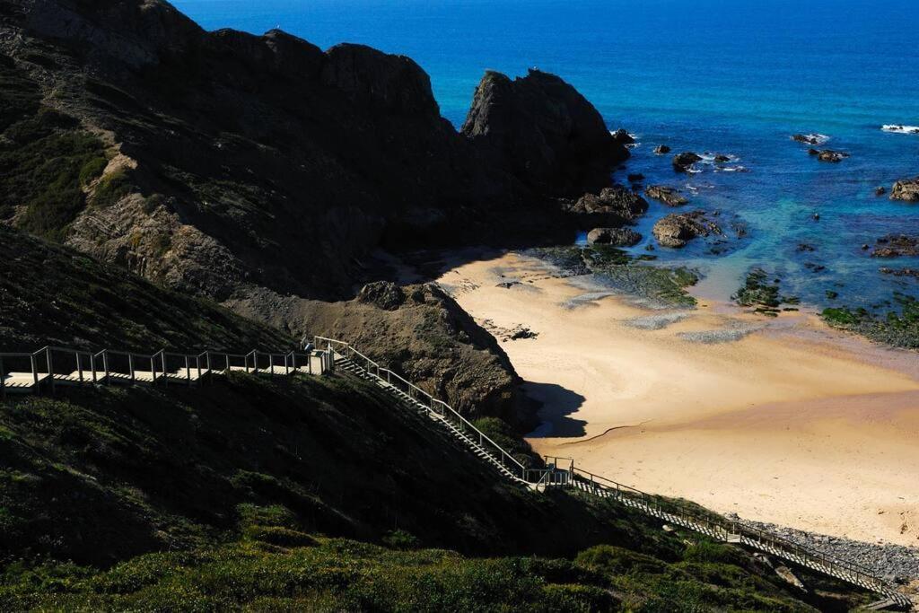 Vale Do Guizo: Casa Poente On The Contryside, Close By The Sea. อัลเจซูร์ ภายนอก รูปภาพ
